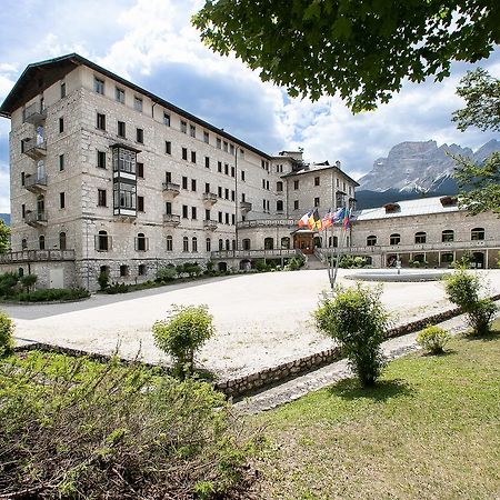Th Borca Di Cadore - Park Hotel Des Dolomites ภายนอก รูปภาพ