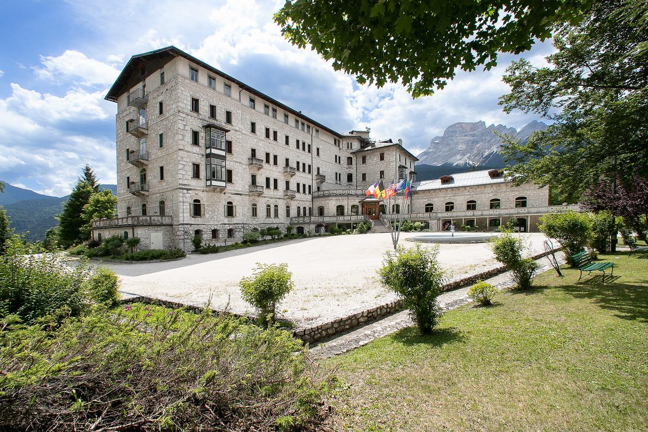 Th Borca Di Cadore - Park Hotel Des Dolomites ภายนอก รูปภาพ