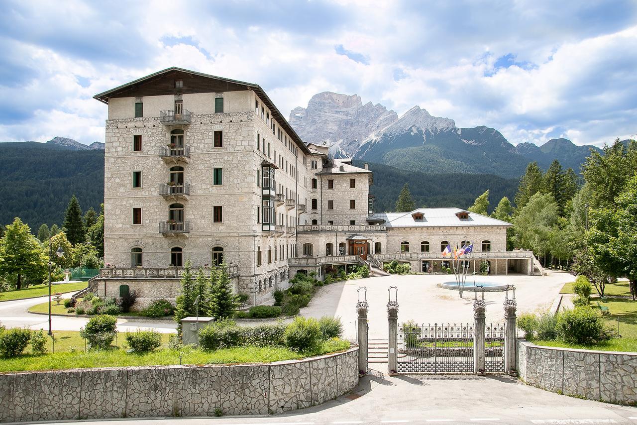 Th Borca Di Cadore - Park Hotel Des Dolomites ภายนอก รูปภาพ